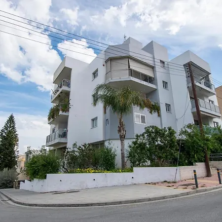 Glabur - The Executive 2 Bdr - City, Free Parking & Wifi, Welcomes You!!! Apartment Nicosia